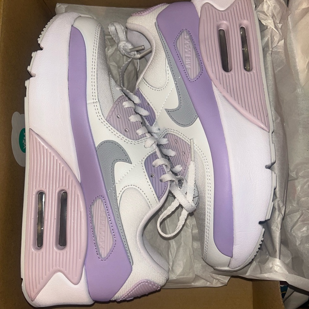 NIKE AIR MAX 90 LVB white and purple size 8.5 NIB - Picture 5 of 5